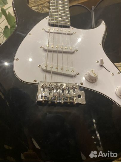 Электрогитара