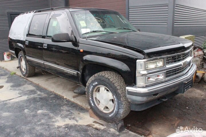 Крепеж переднего бампера Chevrolet Suburban GMT400