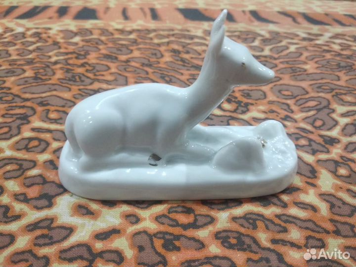 Старая статуэтка 50-ых годов белая лань