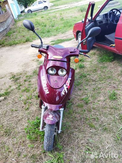 Мопед скутер