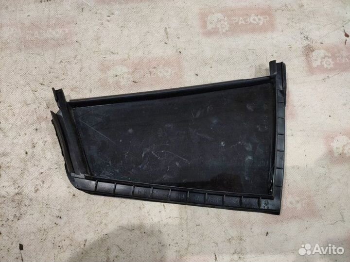 Стекло двери заднее правое Mazda Mazda3 BK LF 2008