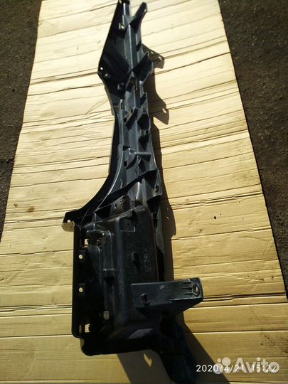 82241120 Renault range gama T K крыло ступень лева