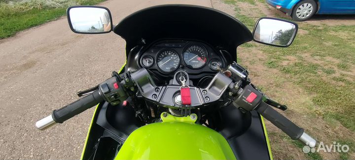 Kawasaki zzr 400 2