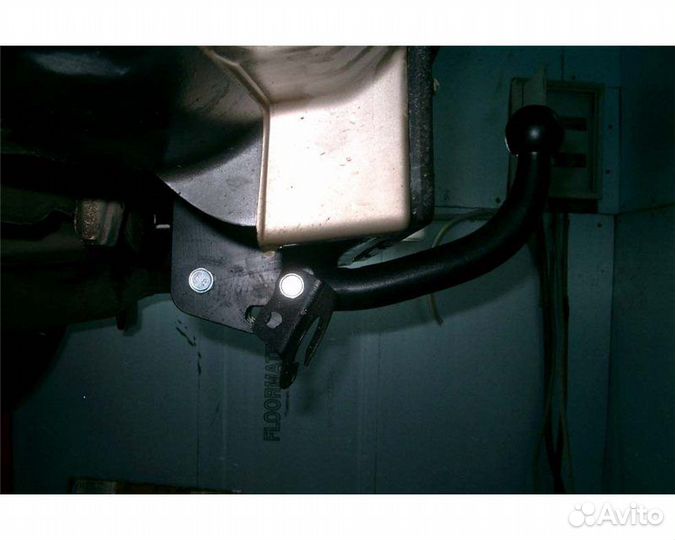 Фаркоп на Toyota Rav 4 (2006-2013 год) Новый