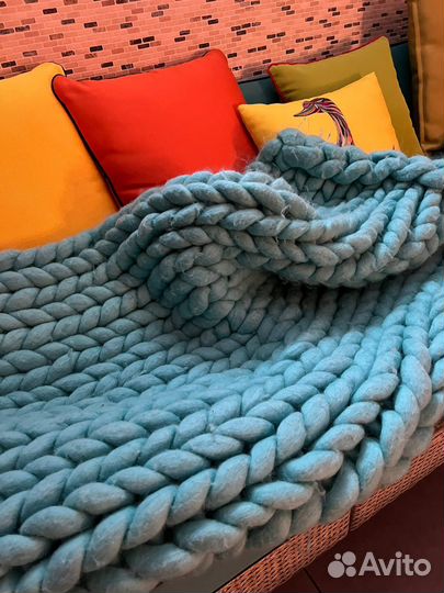 Плед крупной ручной вязки цвета Тиффани