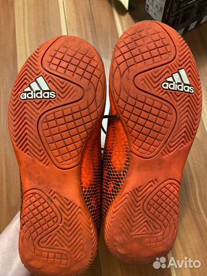 Футбольные бутсы adidas р. 32