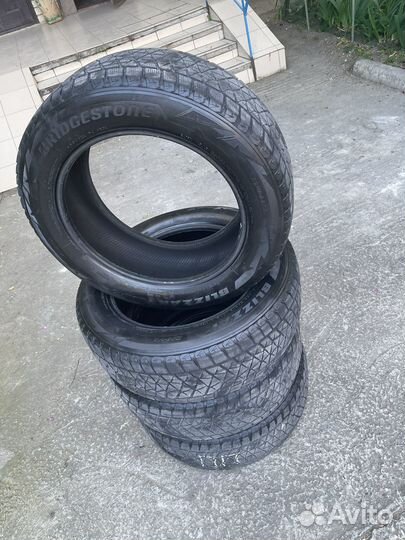 Bridgestone Blizzak DM-V2 235/60 R18 107S