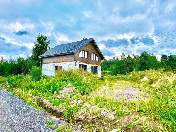 Дом 158 м² на участке 8 сот.