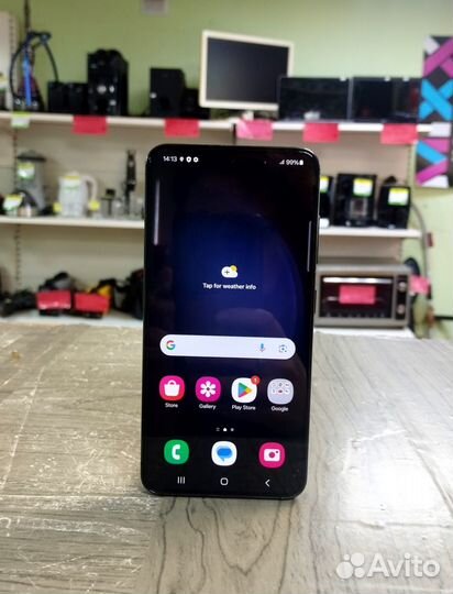 Samsung Galaxy S23, 8/256 ГБ