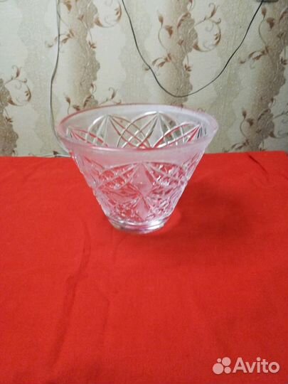 Хрустальная ваза