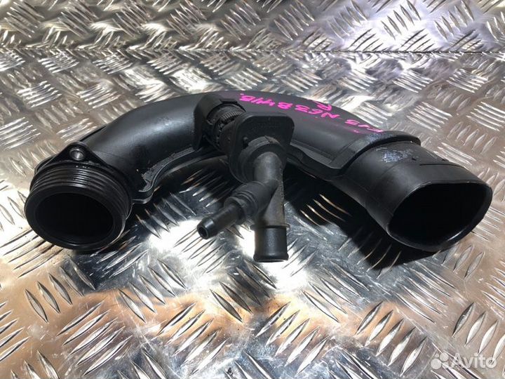 Патрубок впускного коллектора правый Bmw 6 F13 4.4