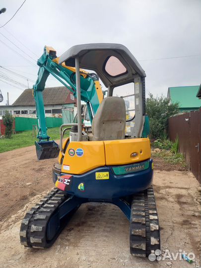 Мини-экскаватор