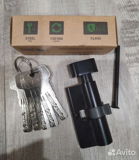 Цилиндровый механизм (личинка замка двери)