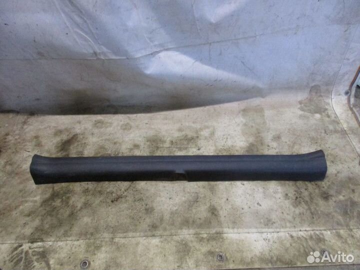 Накладка порога передняя правая Kia Ceed 2012-2018