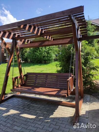 Садовые качели из дерева