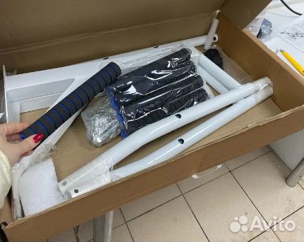 Турник 5 хватов на стену белый мощный вес до 250кг