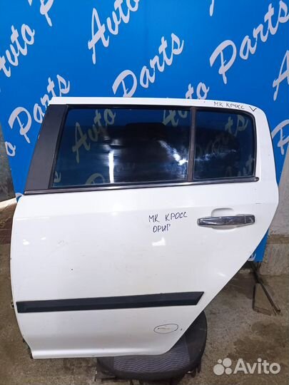 Джилли мк Кросс дверь задняя левая белая