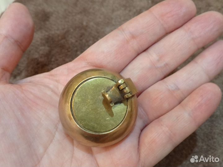 Старинная карманная пепельница