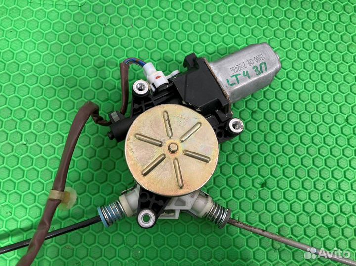 Стеклоподъемник задний правый Honda Pilot YF1 2002