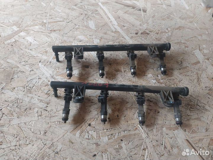 Топливная рампа Renault Logan 1