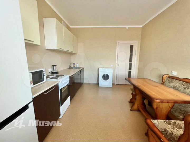 2-к. квартира, 70 м², 9/16 эт.