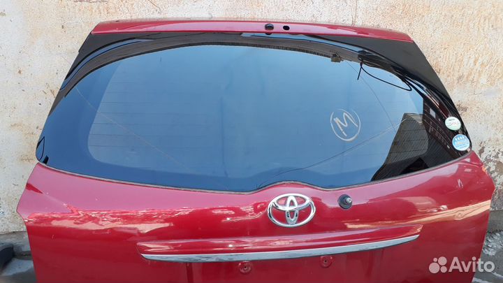 Дверь багажника Toyota Fielder 140