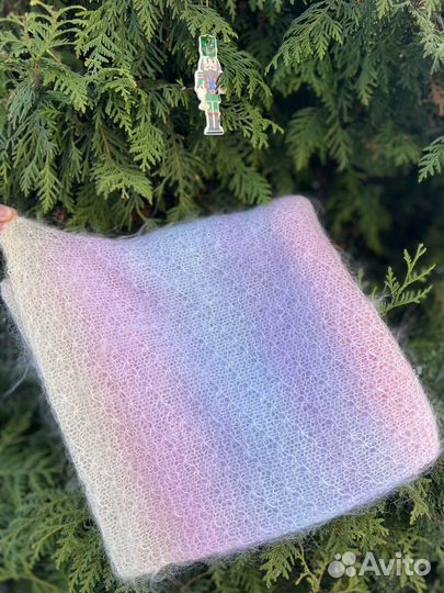 Новый Оренбургский пуховый радужный платок