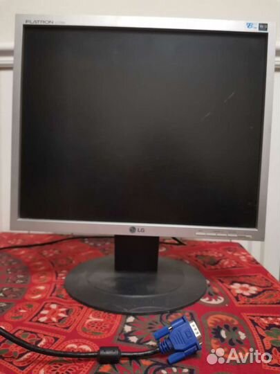 Монитор LG