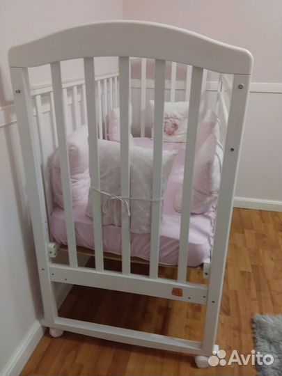 Кроватка для новорожденных