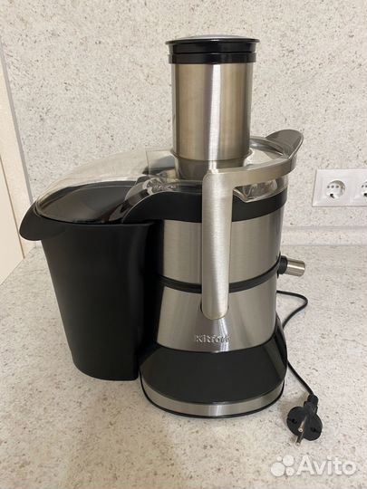 Соковыжималка центробежная Kitfort KT-1112