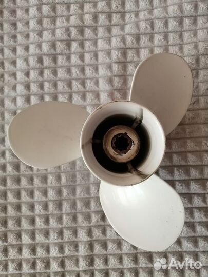 Винт гребной лодочного мотора