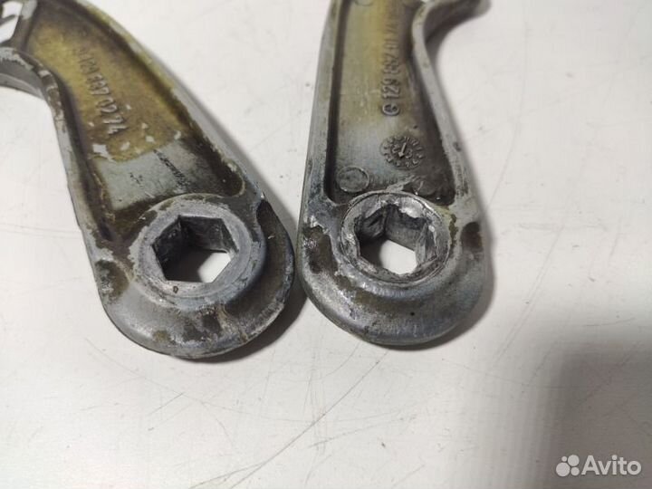 Петля капота Mercedes-Benz S-Class W140 M119.971LH