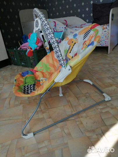 Шезлонг детский