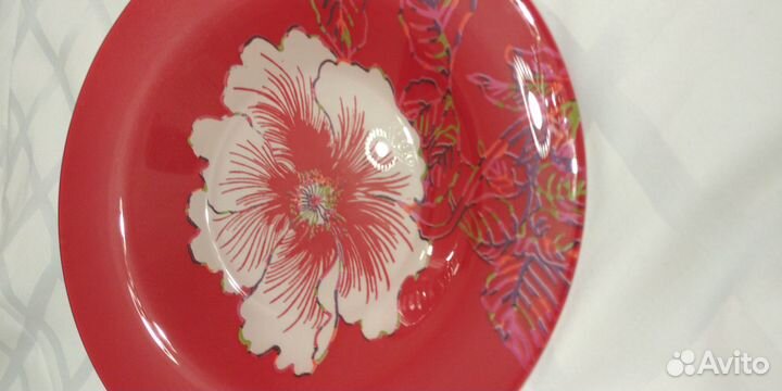 Тарелки,супница, набор чайник,салфетница и тд