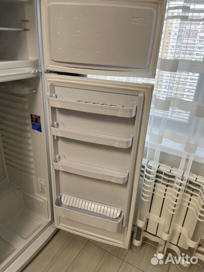 Холодильник Indesit st167.028