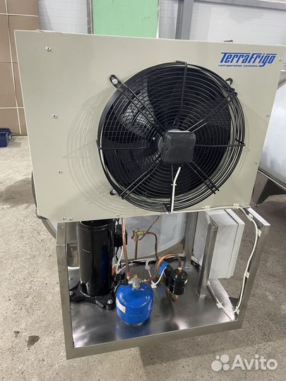 Охладитель молока 2000л