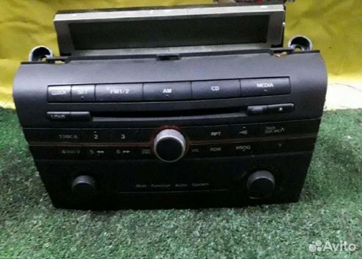 Магнитола Axela