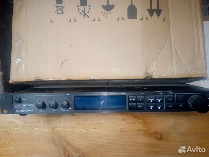 Процессор эффектов TC electronic M-One XL
