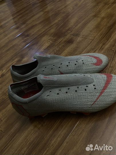 Mercurial nike grip insole technology
