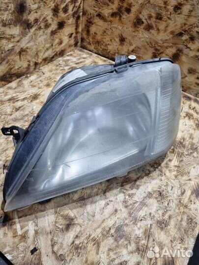 Фара лева Renault Logan до 2010 г.в