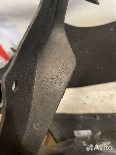 Спойлер подкрылка левый Audi A4 B5