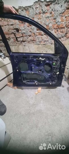 Передняя левая дверь Ford Focus 1