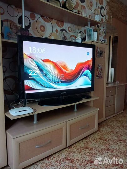 Телевизор 102см