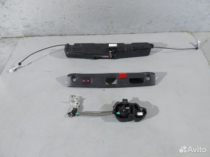 Привод крышки багажника Mercedes Cls-Class W218