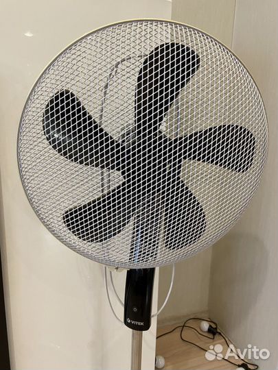 Вентилятор напольный vitek vt-1934