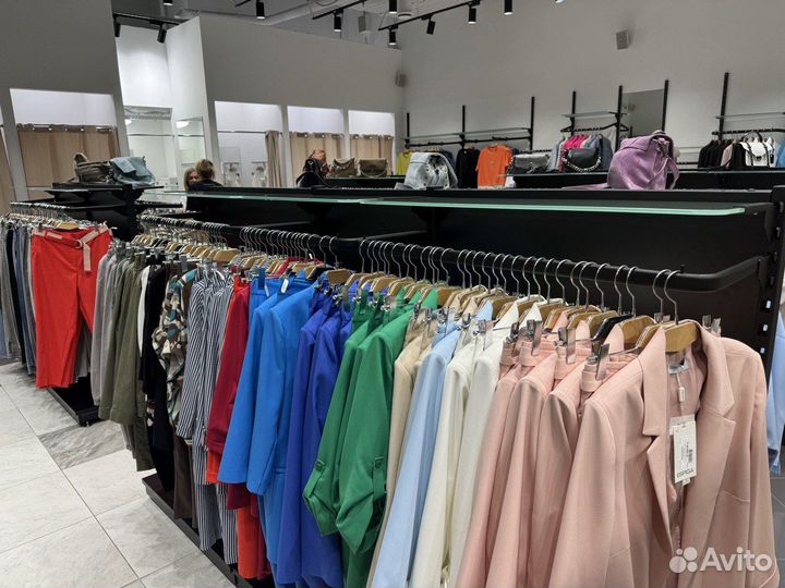 Продам готовый бизнес магазин женской одежды