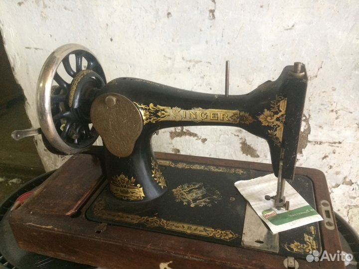 Столетний швейный раритет Зингер