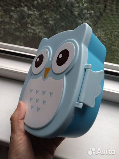 Портфели и контейнер для завтраков