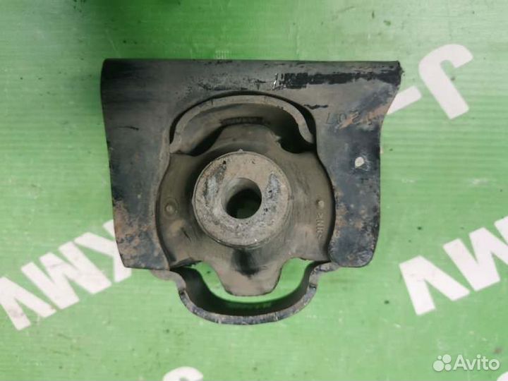 Опора двс передняя Toyota Auris ZRE151L 1.6 1zrfe