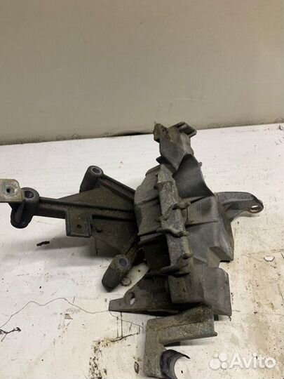 Подушка кпп правая Renault Kangoo 1 KC E7J 2001